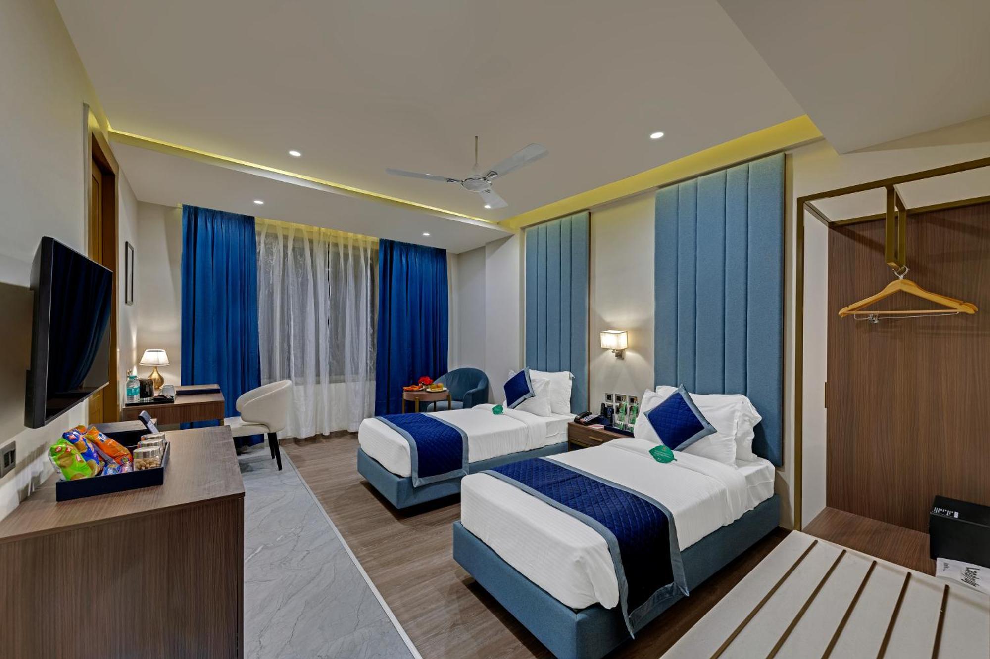 Click Collection Grand Gateway Varanasi Exterior photo